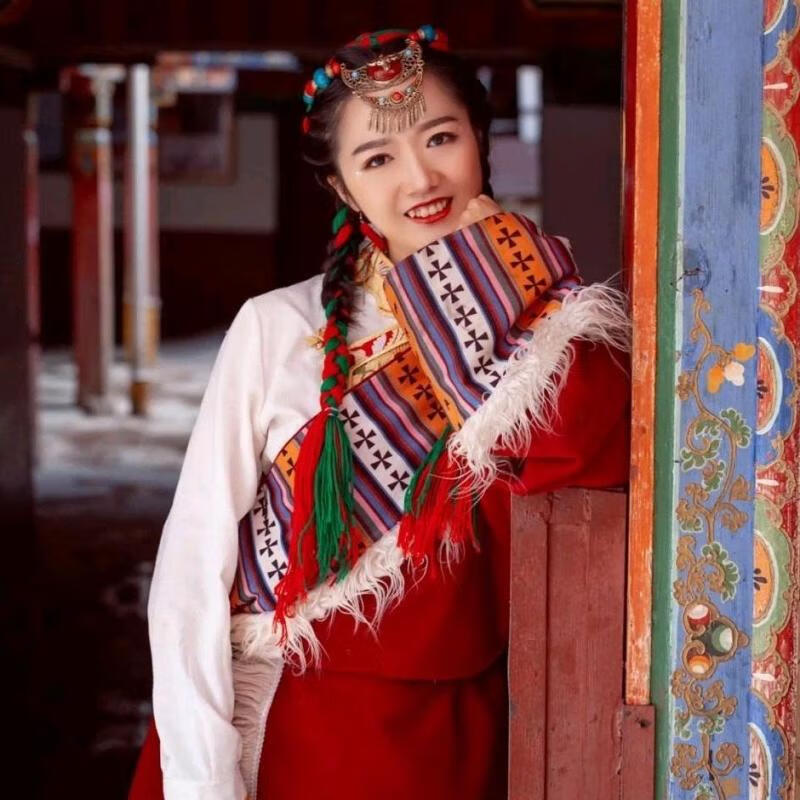 藏族服装女秋冬装丁真藏袍服饰藏装民族风棉麻衬衫藏袍西藏锅庄裙旅游