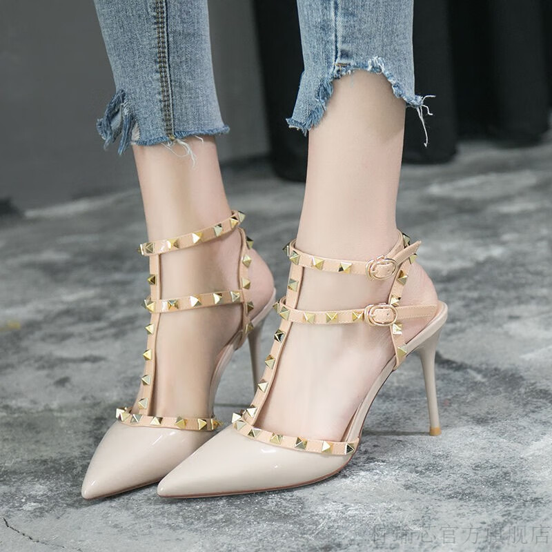 伴娘鞋日常可穿高跟鞋不累脚夏天春夏季尖头女细跟百搭铆钉包头凉鞋女