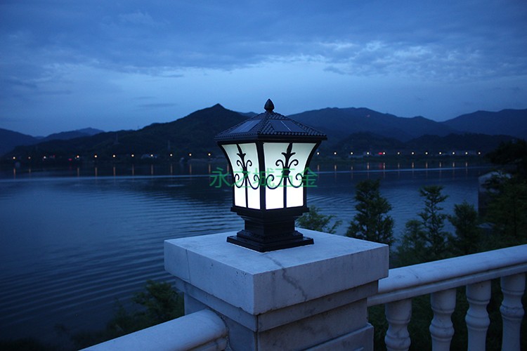 墙头灯柱头灯门柱灯别墅庭院灯花园大门灯户外防水围墙灯铁艺大号古铜