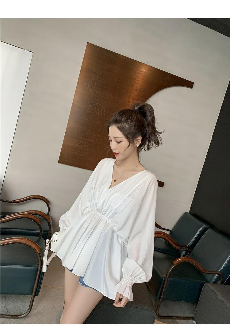 春秋洋气宽松小衫女秋白衬衣女v领蝙蝠袖收腰显瘦荷叶边衬衫很仙的