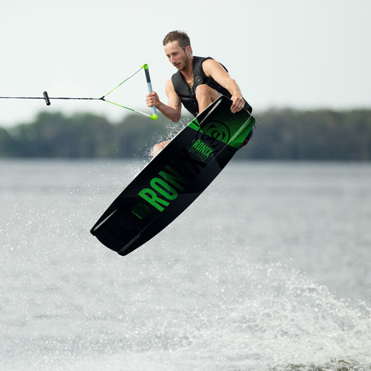 冲浪板滑水板美国进口尾波板 摩托艇拖拽 水上极限运动索道板 play149