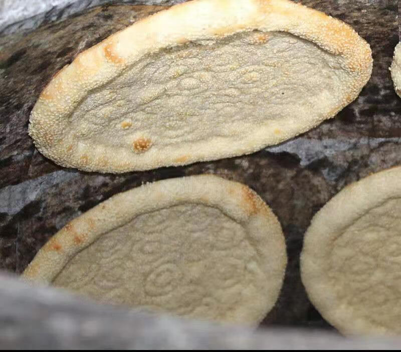 新疆馕饼手工清真原味芝麻饼油酥烤馕乌鲁木齐大狼饼糕点小吃囊饼