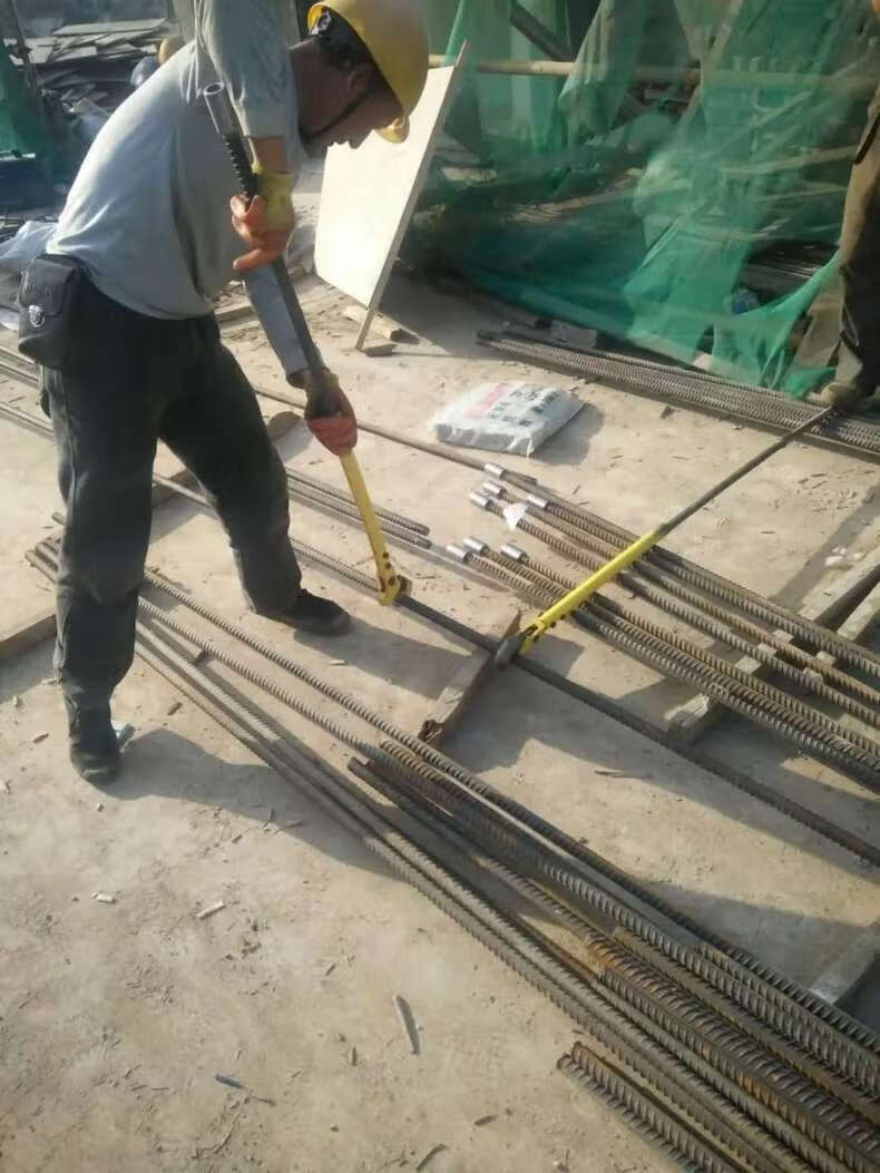 钢筋套筒扳手扭力高碳钢直螺纹连接丝头快速钢筋扳手手动钳子 24寸25
