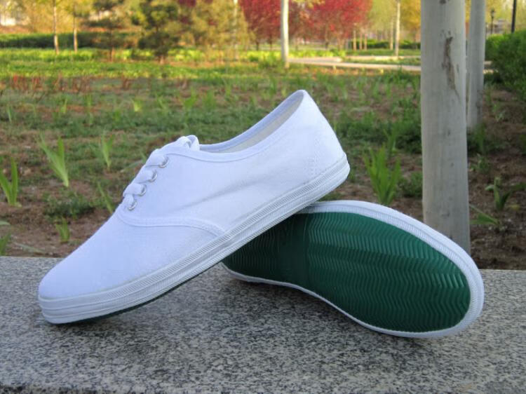 学校指定白饭鱼鞋子小学生男女全码小白鞋中小学生团体操鞋系带网球鞋