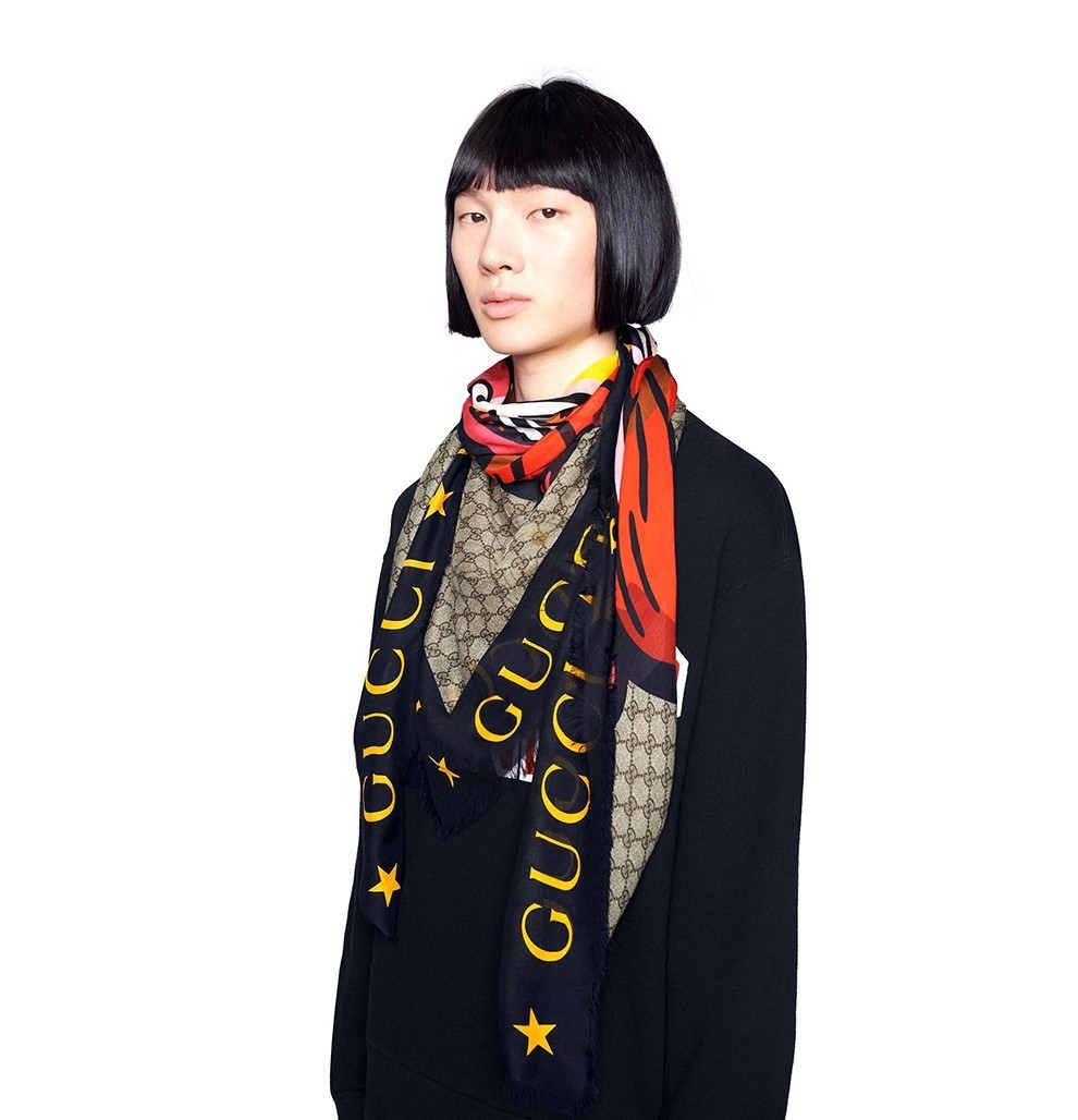 gucci古驰围巾经典款女士木色猴脸图案混纺双g丝巾围巾乌木色猴脸图案