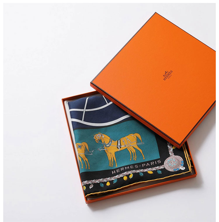 日本直邮hermes爱马仕女士蓝色系马车图案真丝90cm舒适时尚丝巾072729