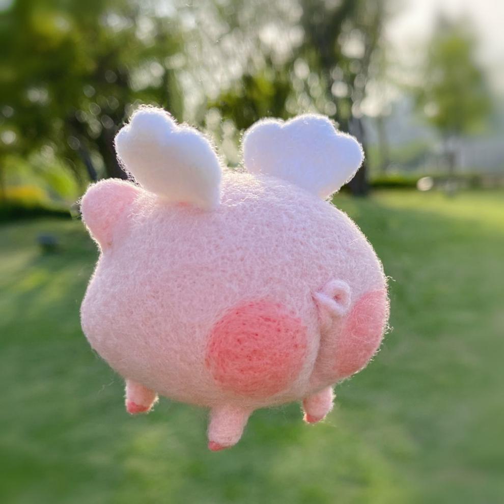 羊毛毡戳戳乐diy材料包飞天小猪情侣礼物挂件车挂暑假手工钥匙扣车挂