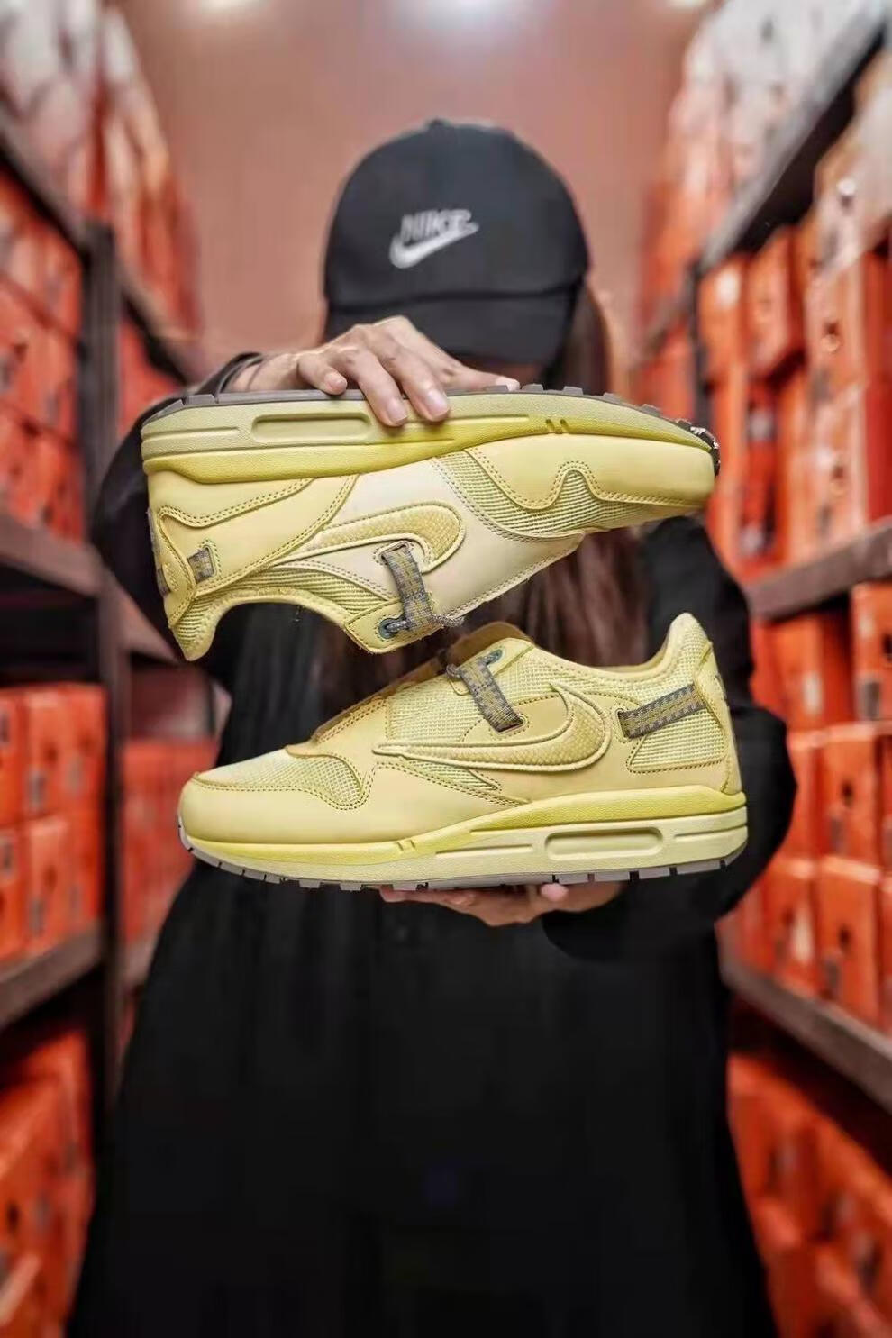 travis scott air max 1倒钩联名黄金小麦复古跑步鞋女do9392-200