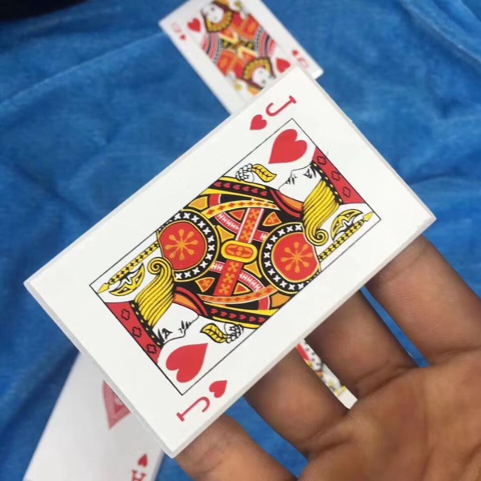 扑克牌飞镖全钢飞牌扑克牌暗器飞镖飞镖防身武术锻炼用品扑克红桃