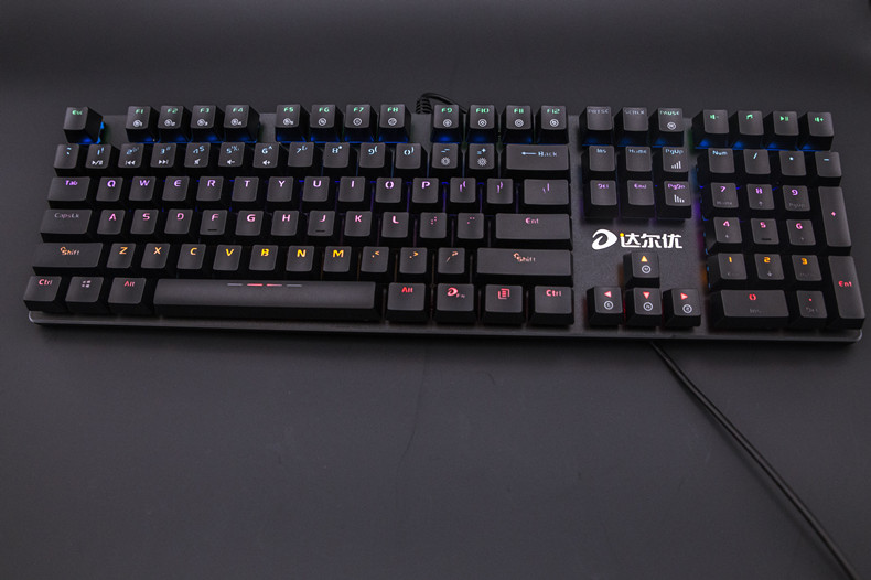 达尔优牧马人ck533机械键盘红外插拔光青轴有线防水电竞网吧郡昂 黑色