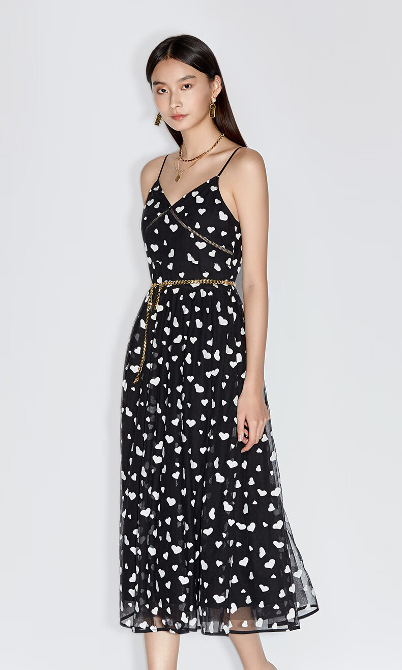 ochirly欧时力新款夏装心形刺绣收腰网纱长款吊带连衣裙女 黑色090 xs