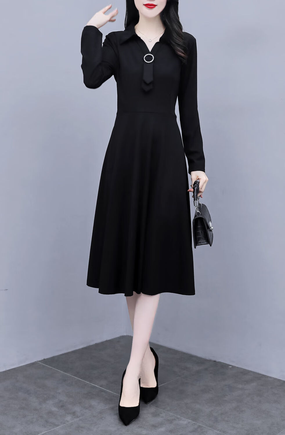 长袖连衣裙女秋季新款2021黑色连衣裙女气质v领显瘦遮肚长袖打底裙子