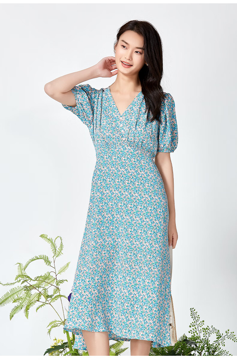 阿依莲2022年夏季新款田园风碎花连衣裙泡泡袖v领收腰显瘦度假裙松石