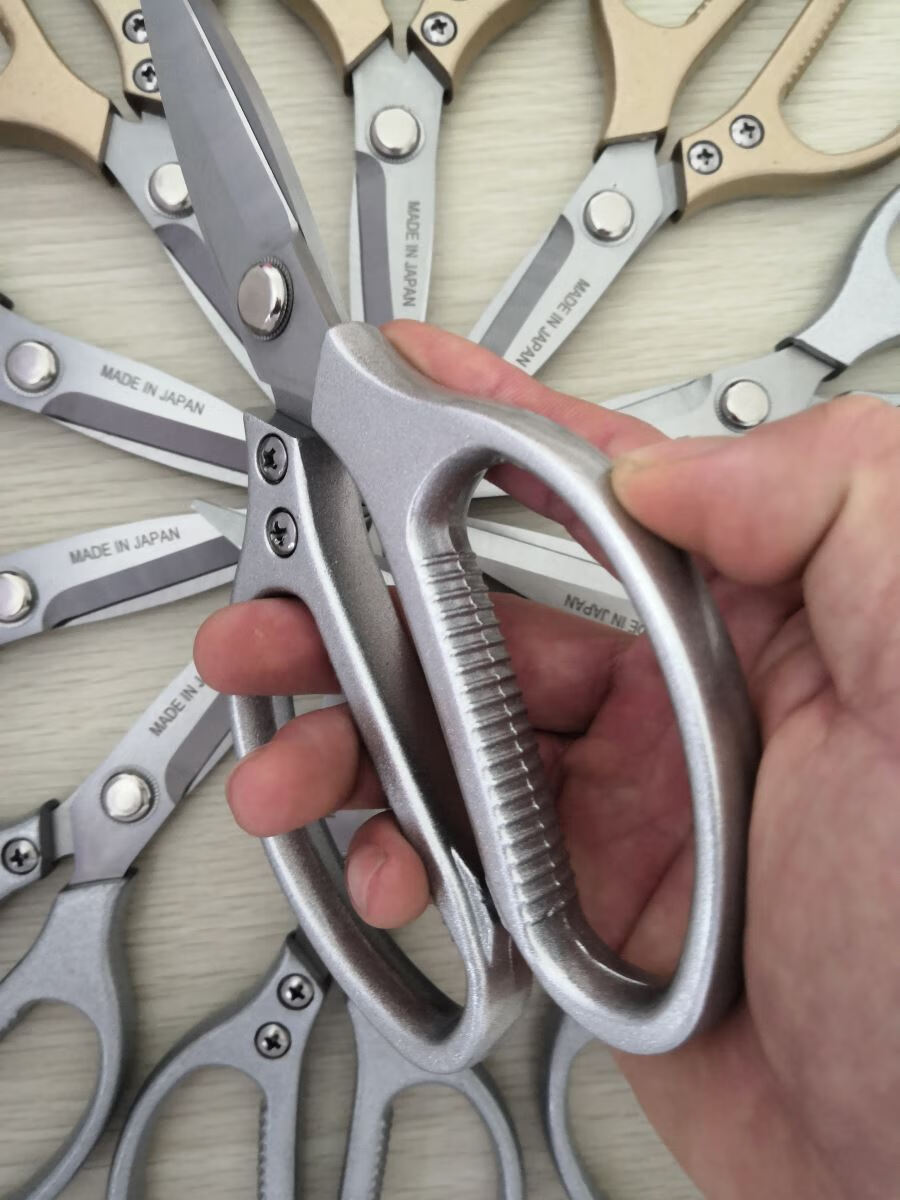 日本sk5剪刀剪骨刀家用全不锈钢厨房强力剪杀鸡鸭鱼剪刀银色