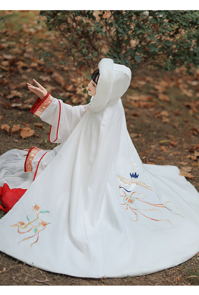 斗篷披风中国风原创2021新款秋冬季加厚仙气古装花瑶鹤白色薄款披风