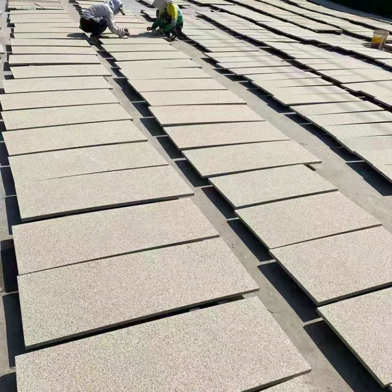 火烧石地砖2022新款花岗岩地砖防滑路侧石黄锈石板庭院大理石冰裂纹