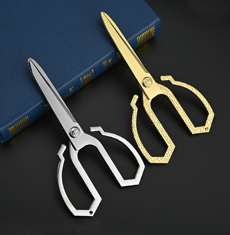 刺客伍六七的玩具 动漫刺客五六七剪刀大号黄金玩具金属伍六七魔刀千