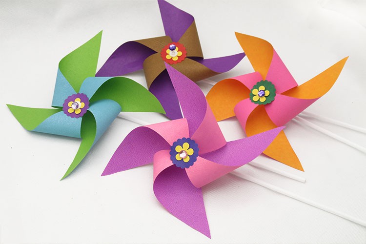 风车diy手工制作材料包玩具幼儿园七彩小风车串儿童装饰户外手拿50个