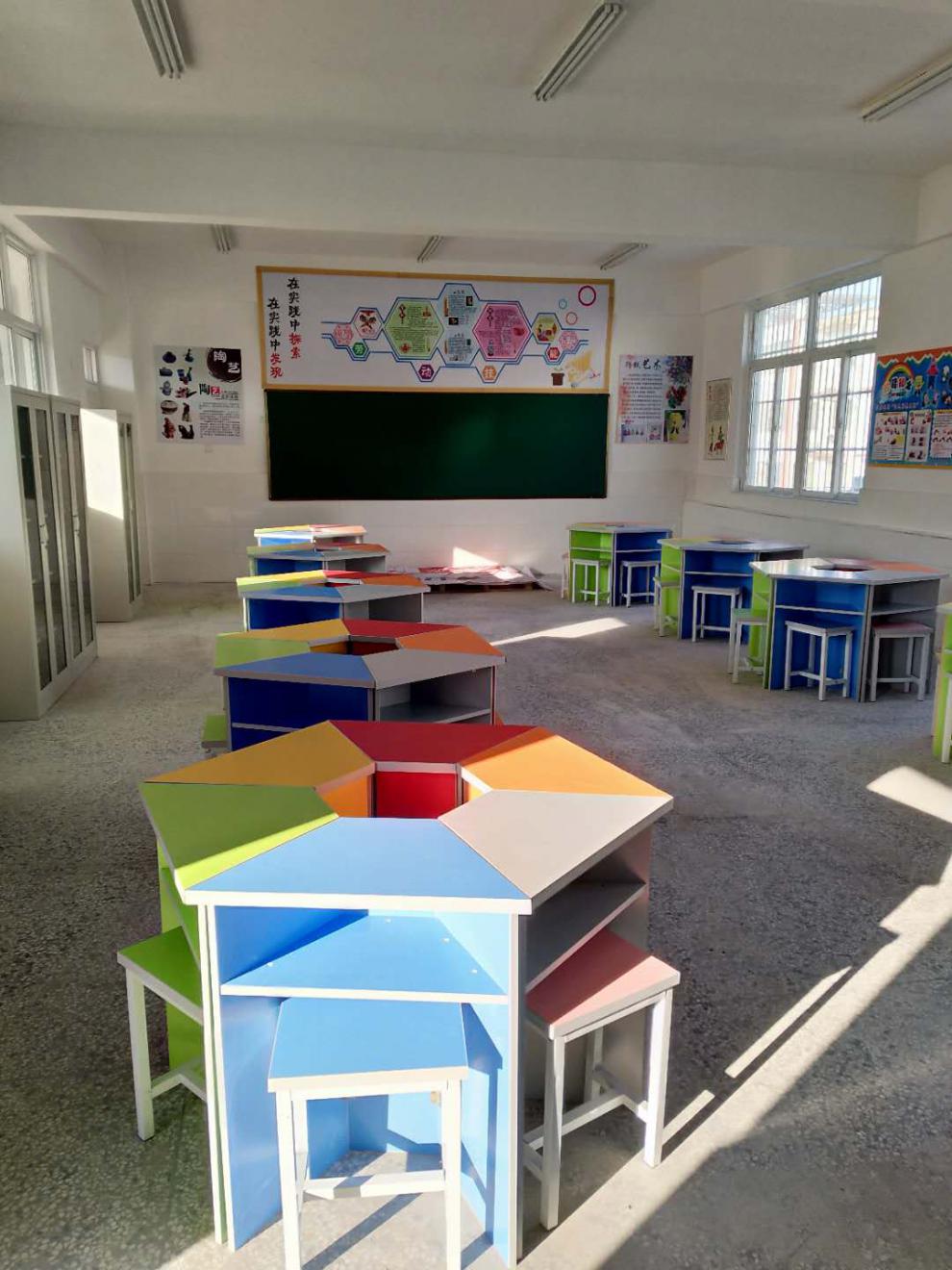 学校阅览桌六角桌创客六边桌椅组合桌阅览桌培训桌实验桌六边形电脑桌