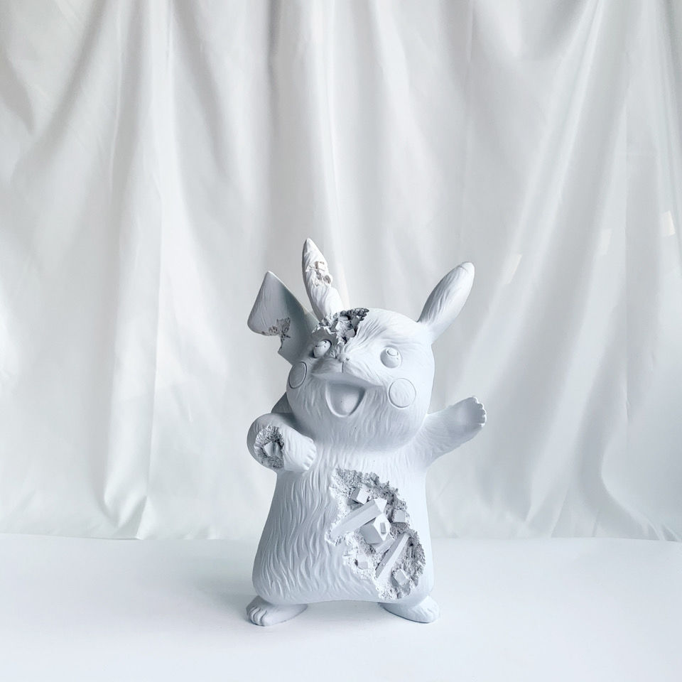 南啵丸 被侵蚀的皮卡丘danielarsham设计创意潮流公仔被腐蚀雕塑装饰