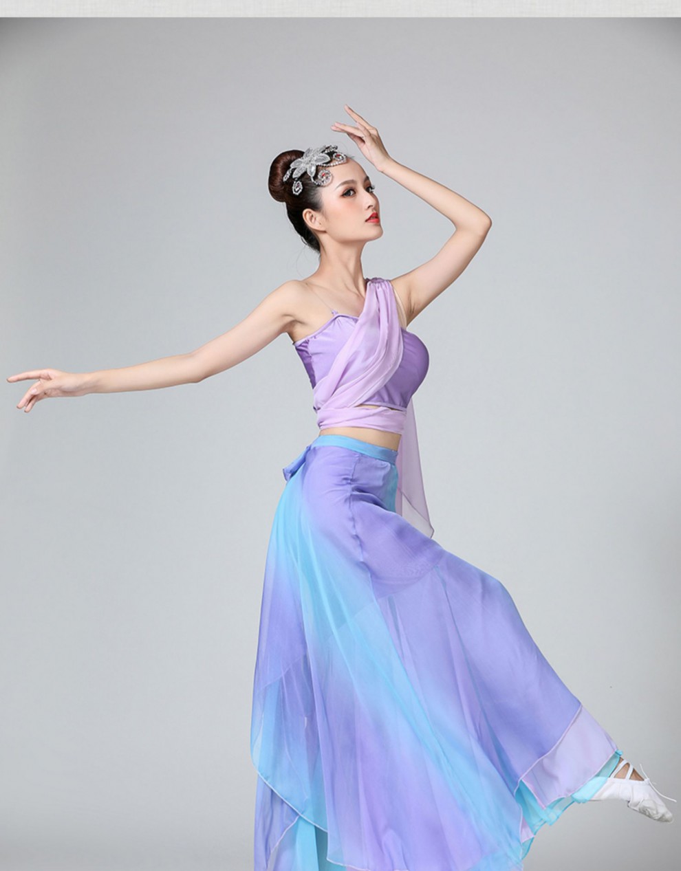 伊必圣傣族舞成人演出服女蹈装舞民族舞蹈表演服艺考孔雀舞练习裙dz