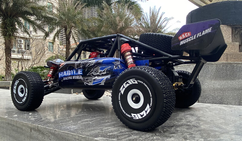 沙漠越野车伟力无刷合金124018电动四驱沙漠遥控车rc成人比赛漂移越野