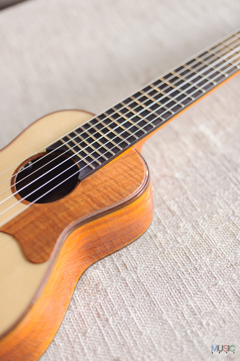 kahiko吉他丽丽手工全单云杉koa电箱款26寸六弦小吉他里里定制款定制
