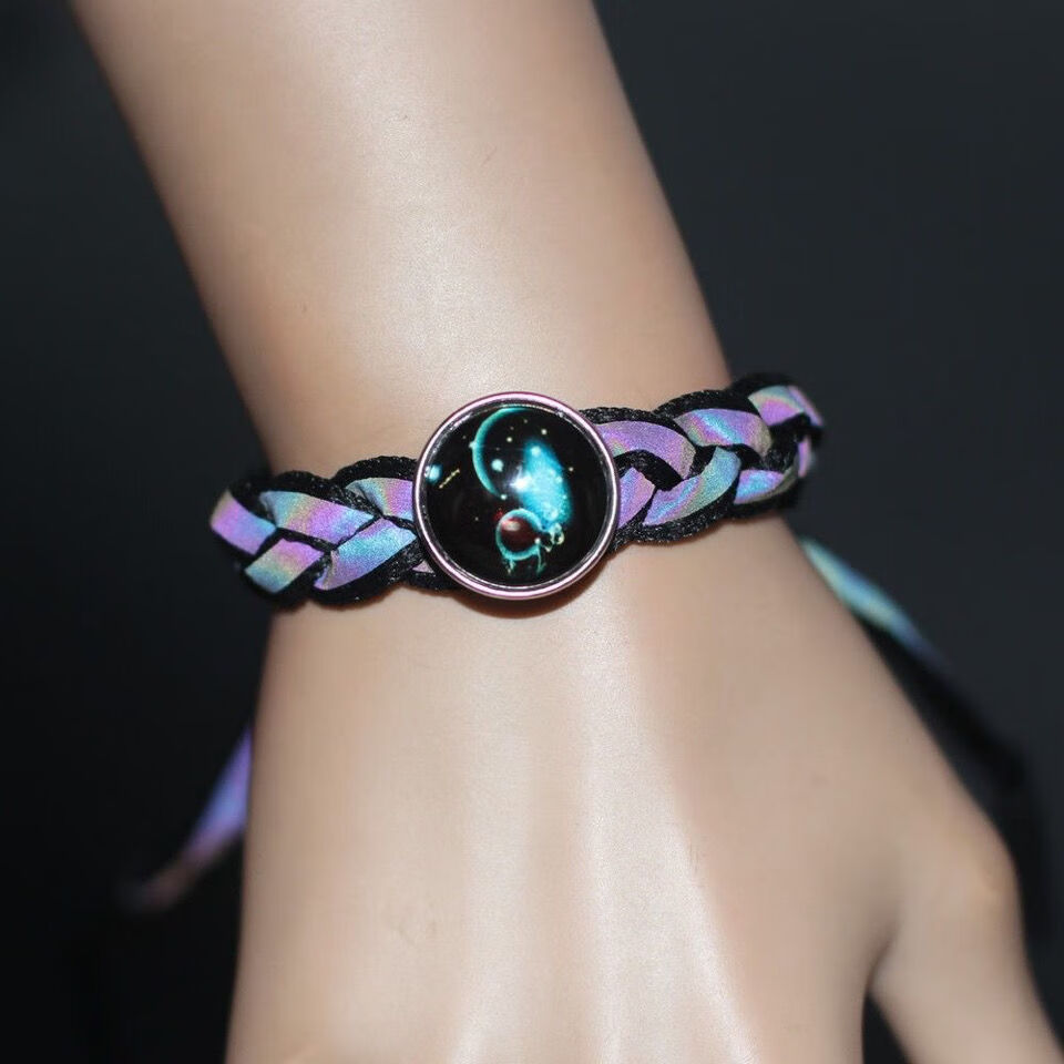 情侣手链异地感应发光一对震动手镯一对首饰抖音同白色水瓶座