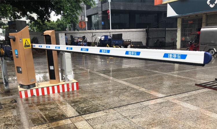 道闸杆发光杆带灯曲杆金色挡车杆曲臂杆停车场杆红白20米带胶条加厚