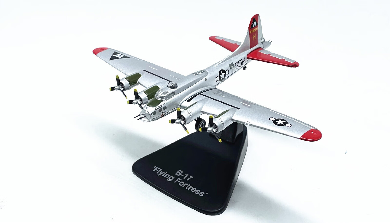 二战美军b17轰炸机模型波音b17飞机模型银红色1144合金静态摆件