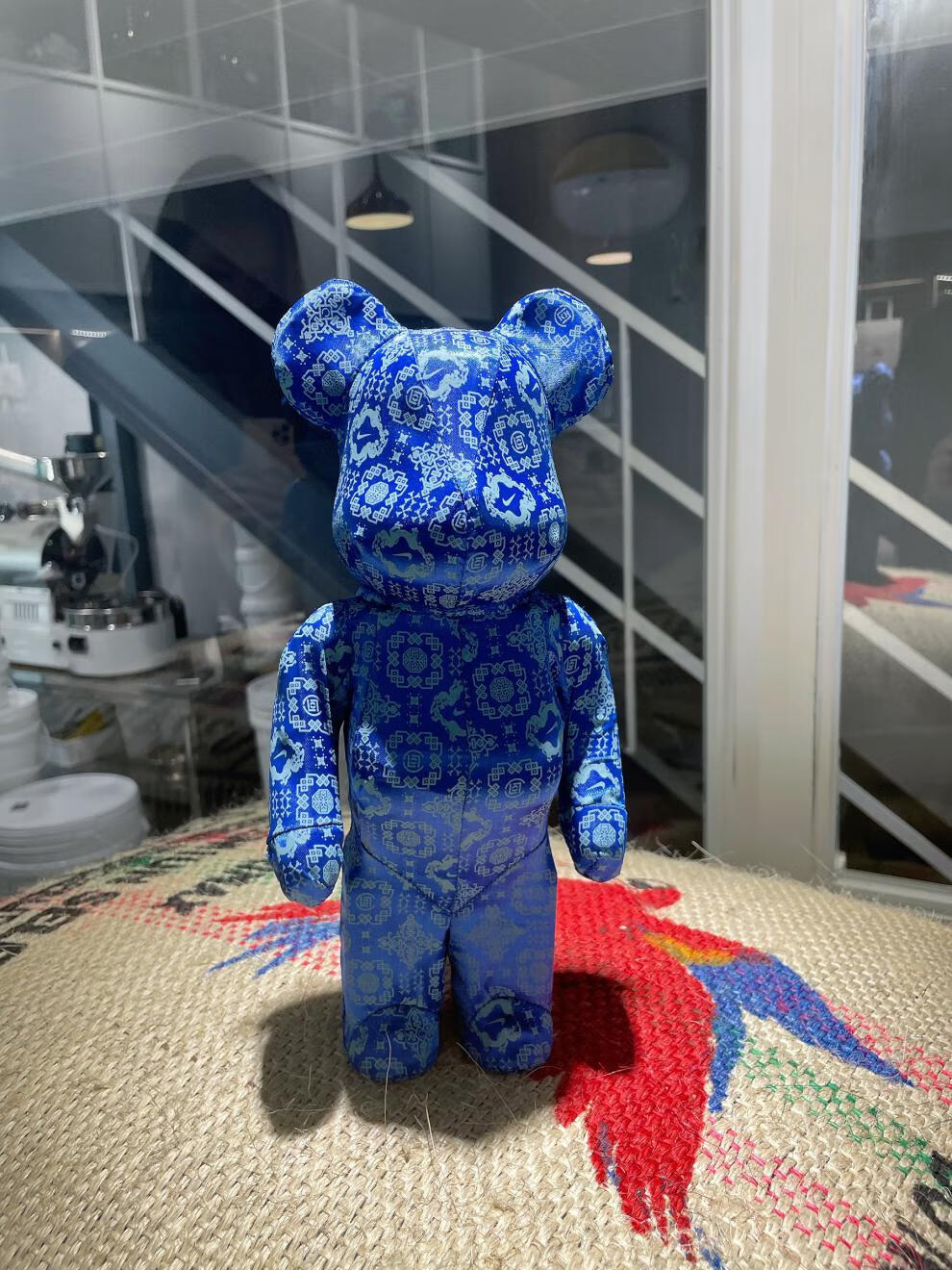 京选盲盒奖品小学生陈冠希同款蓝丝绸暴力熊摆件积木熊潮玩公仔盲盒橦