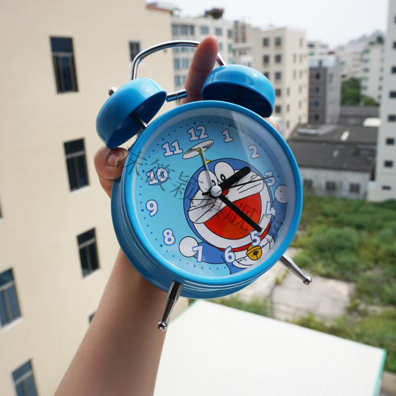 机器猫闹钟卡通哆啦a4寸可爱闹钟机器猫叮当猫打铃金属闹钟儿童男女