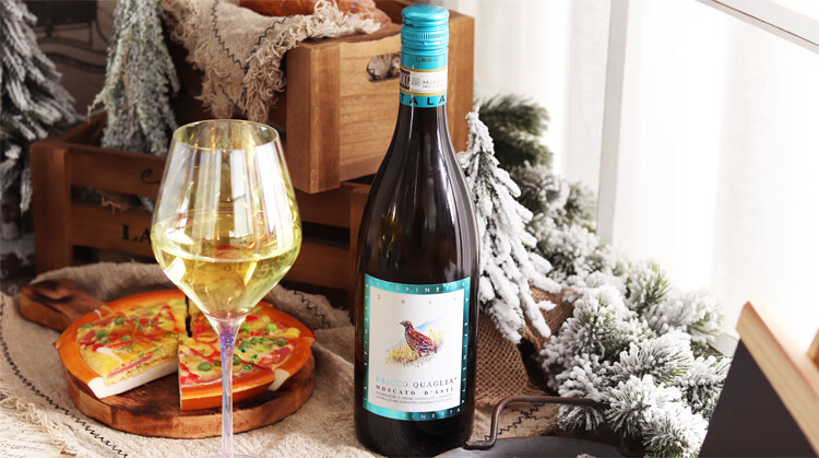 小鸟意大利犀牛庄莫斯卡托moscatodasti三剑客甜白起泡葡萄酒小鸟1瓶