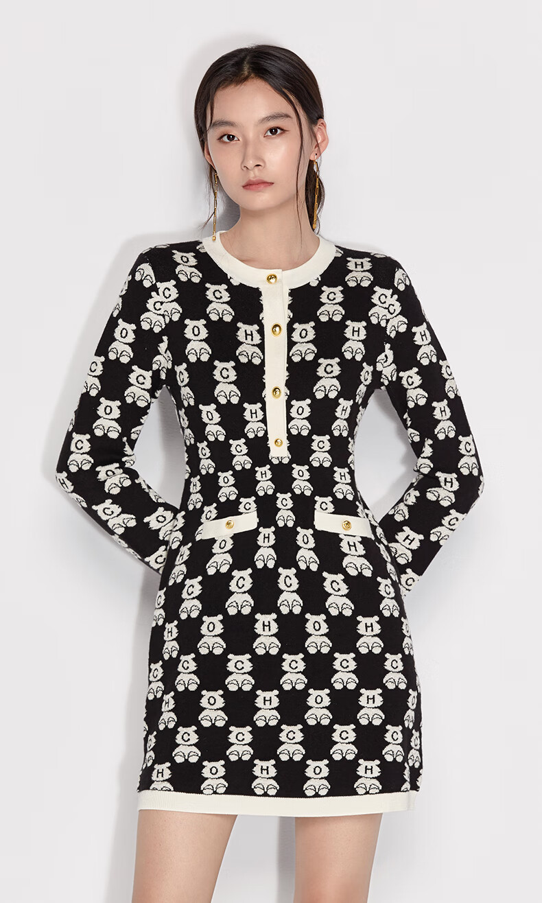 ochirly欧时力2022新款春装虎纹字母小香风毛织连衣裙黑色090m