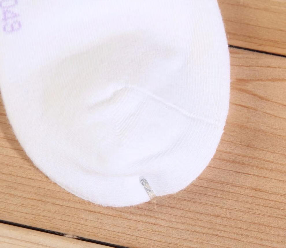 高品质女士袜子袜子女中筒运动袜秋防臭棉袜韩版学院风秋冬女袜白色款