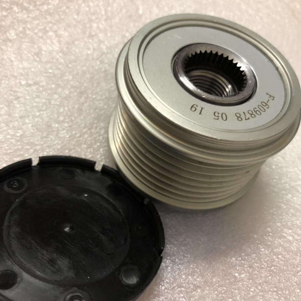 适用于16款19款新轩逸蓝鸟16启辰d60骐达天籁骊威发电机皮带轮单向轮