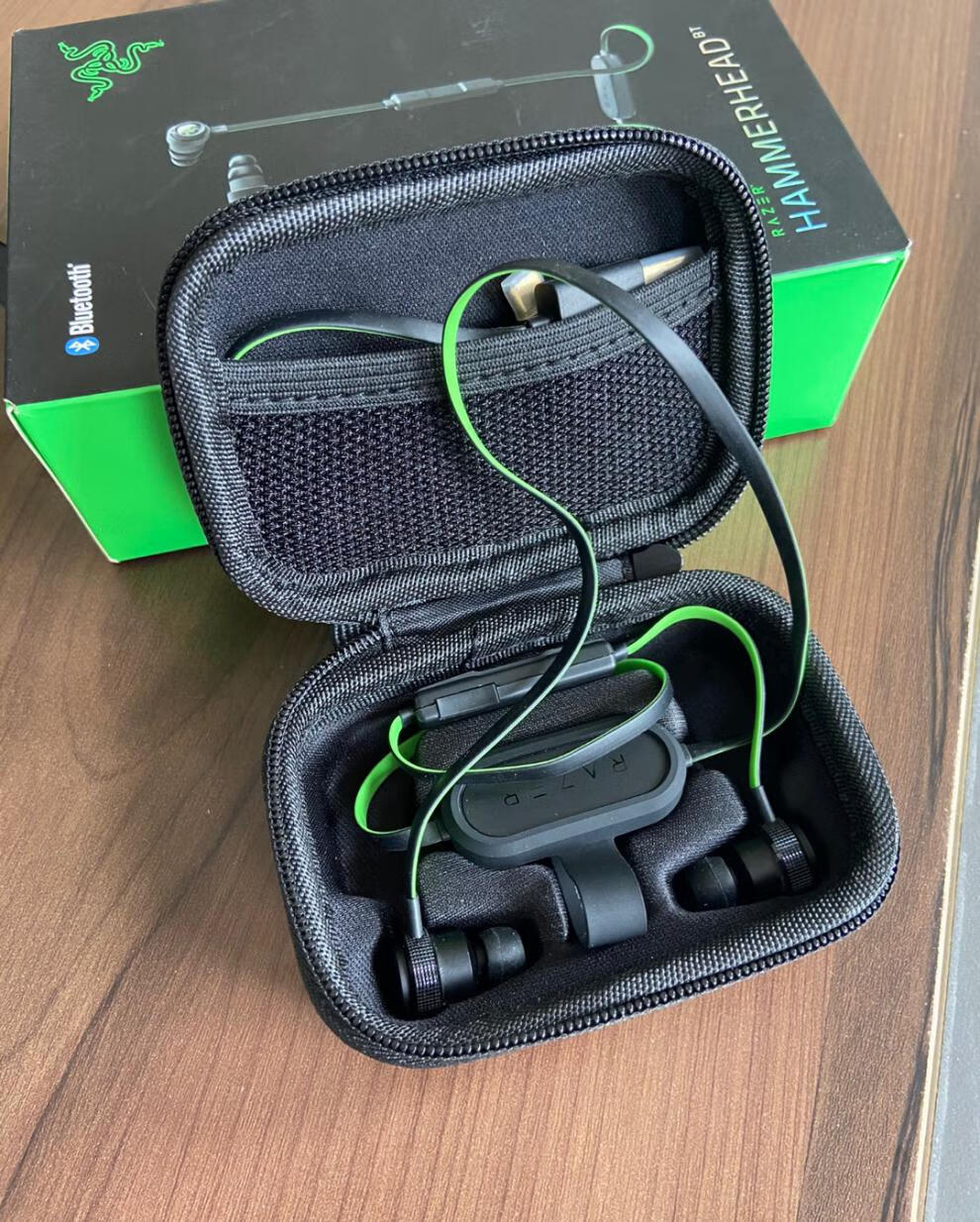 适用雷蛇razer战锤狂鲨bt版双核版蓝牙无线游戏电竞耳机入耳式mdng