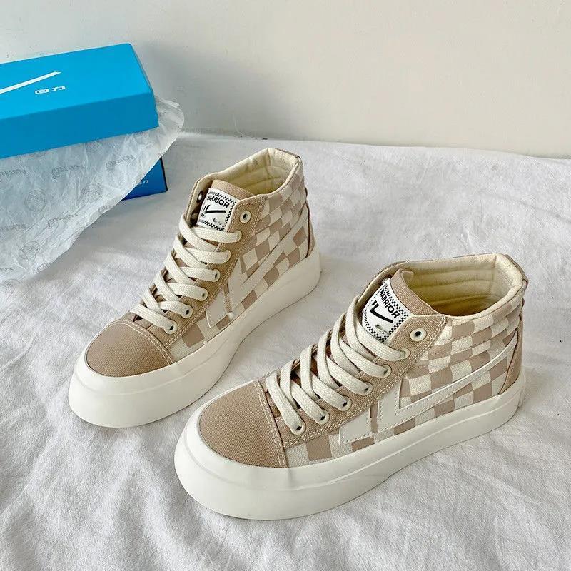 恬弯日系丑萌大头板鞋女2021厚底小白鞋秋冬款百搭运动ins潮wcx黑白