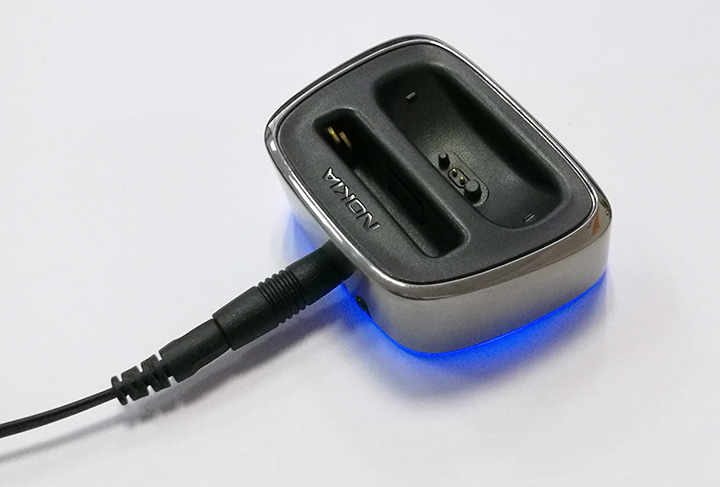 公鹤(malecrane)诺基亚8800老款原装usb充电器ca-100 深灰色 1块电池