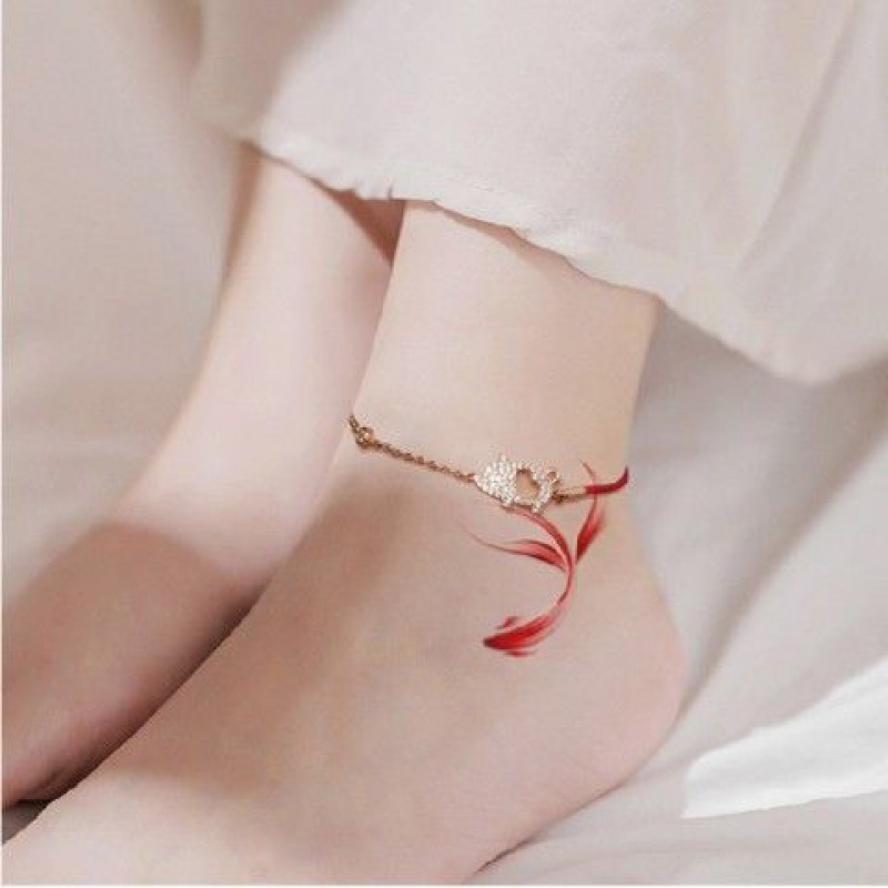 洗不掉女士ins锦鲤纹身贴金钱线鲤金鱼手腕贴网红同款可爱锁骨脚踝水