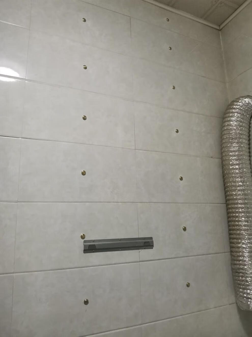 瓷砖防脱落扣条空鼓松动加固钉墙面磁砖片防掉防松动落螺丝固定固件