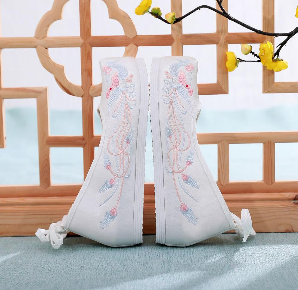 汉服鞋子原创明制古风绣花鞋超仙内增高搭配古装舞蹈学生翘头鞋女繁花