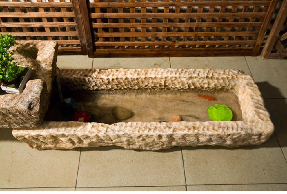 同款猪食槽石头老旧石槽养鱼缸户外庭院流水景观户外水槽马槽石头花盆