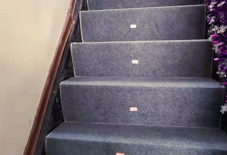 擦洗免胶防滑家用色旋转实木定制满铺台阶地毯中灰色方形80243魔术扣