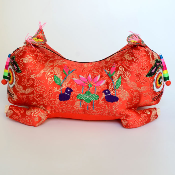 传统布老虎枕头刺绣手工双面虎头枕老虎枕头宝宝保护神祝福老虎枕头花