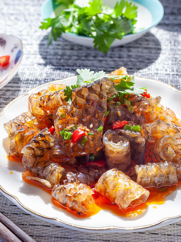 红油鱼皮卷麻辣鱼皮开袋即食香辣凉拌海鲜鱼零食小吃鱼皮240g240克x1
