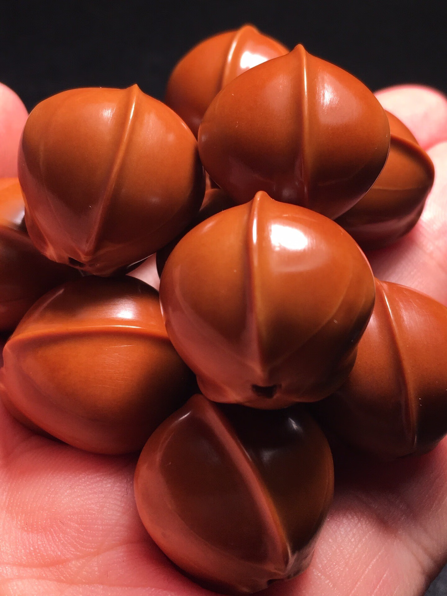 檀福匠老铁核鲨鱼背苏工名家纯手工打磨橄榄核雕刻手串手链181952021x