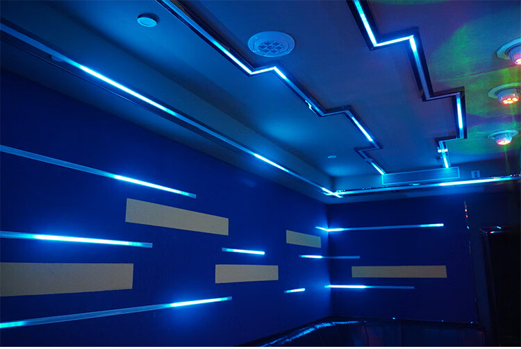 智能跑马幻彩灯带全彩流水断点续传ktv2811可编程1903麦爵士12v50米