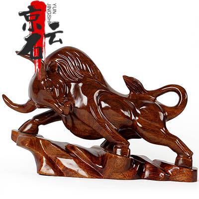 京石云红木工艺品木雕牛摆件牛气冲天家居风水摆设实木质拓荒牛红色