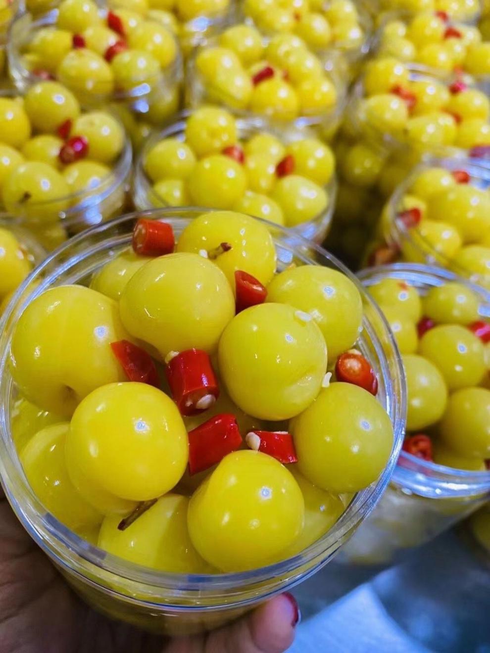 广西特产酸泡芒果酸李子三月李萝卜酸酸桃子酸牛甘果酸酸辣 桃子李子